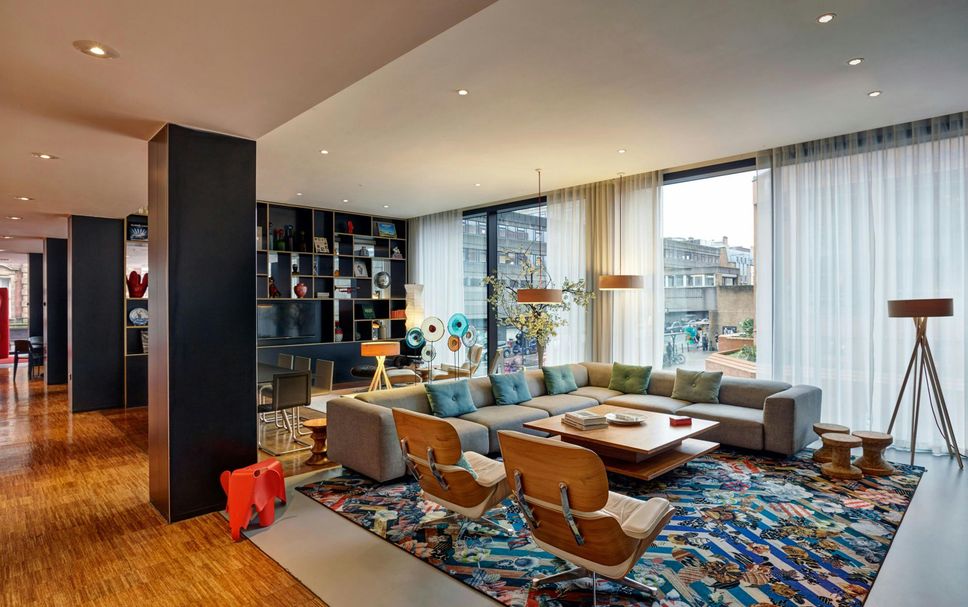 Lounge Photo