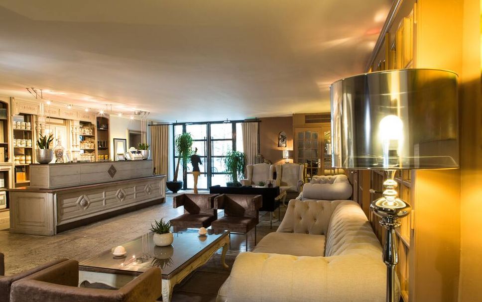 Lounge Photo