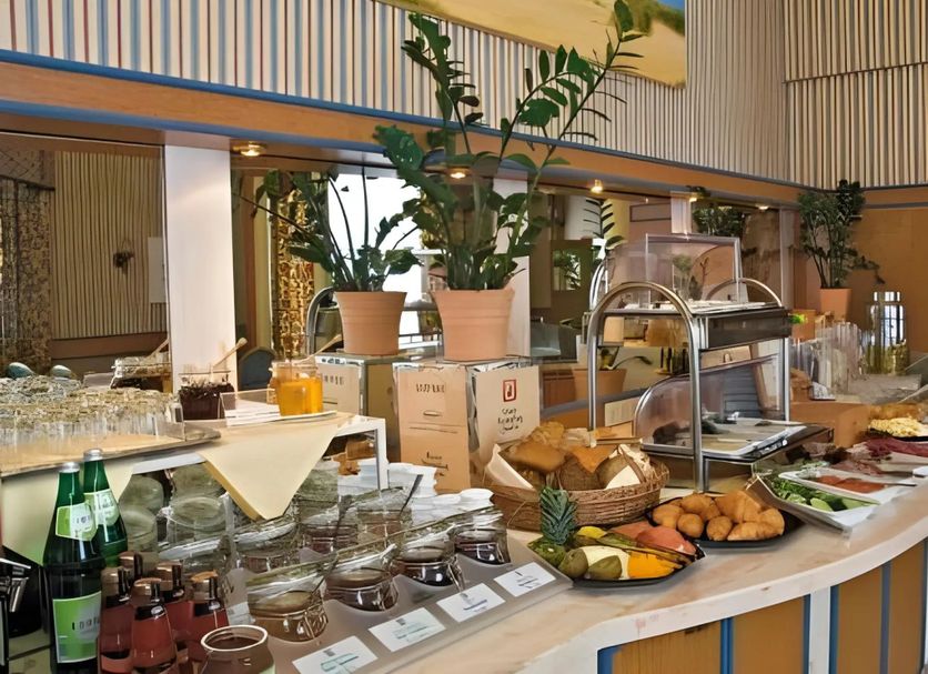 Buffet Photo