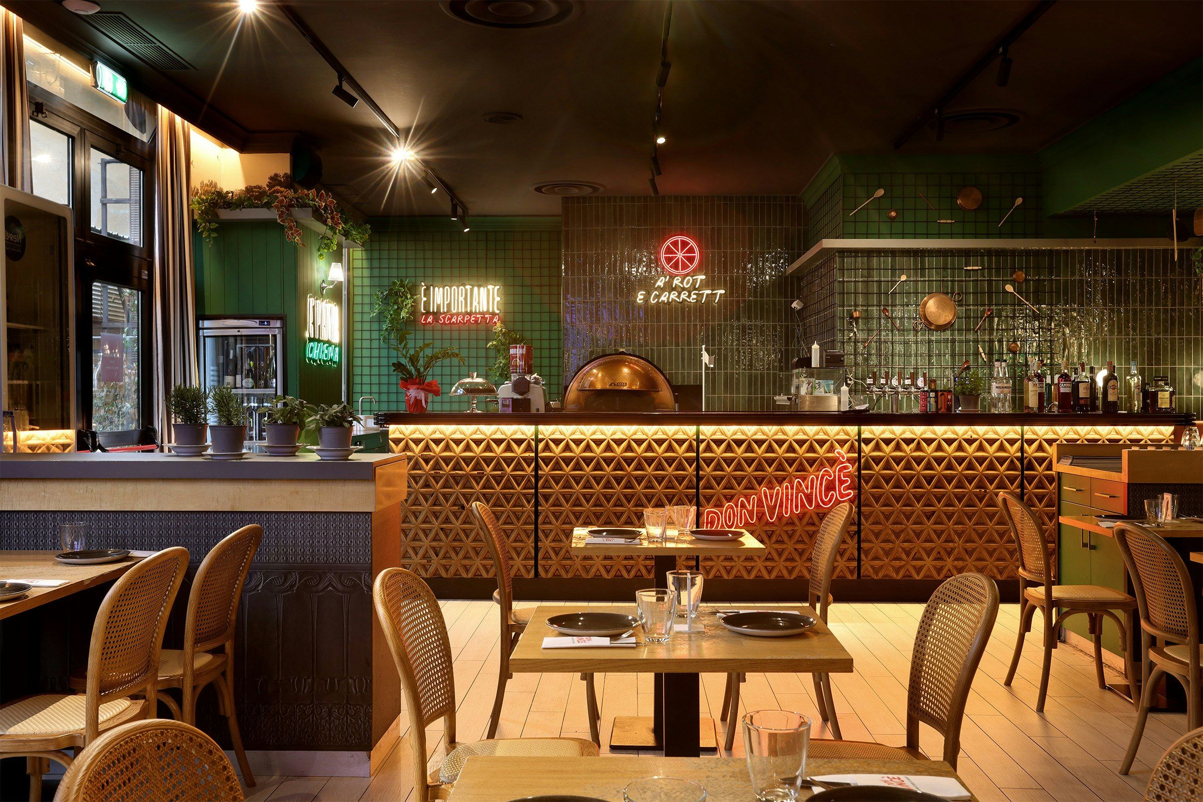 Restaurant Photo