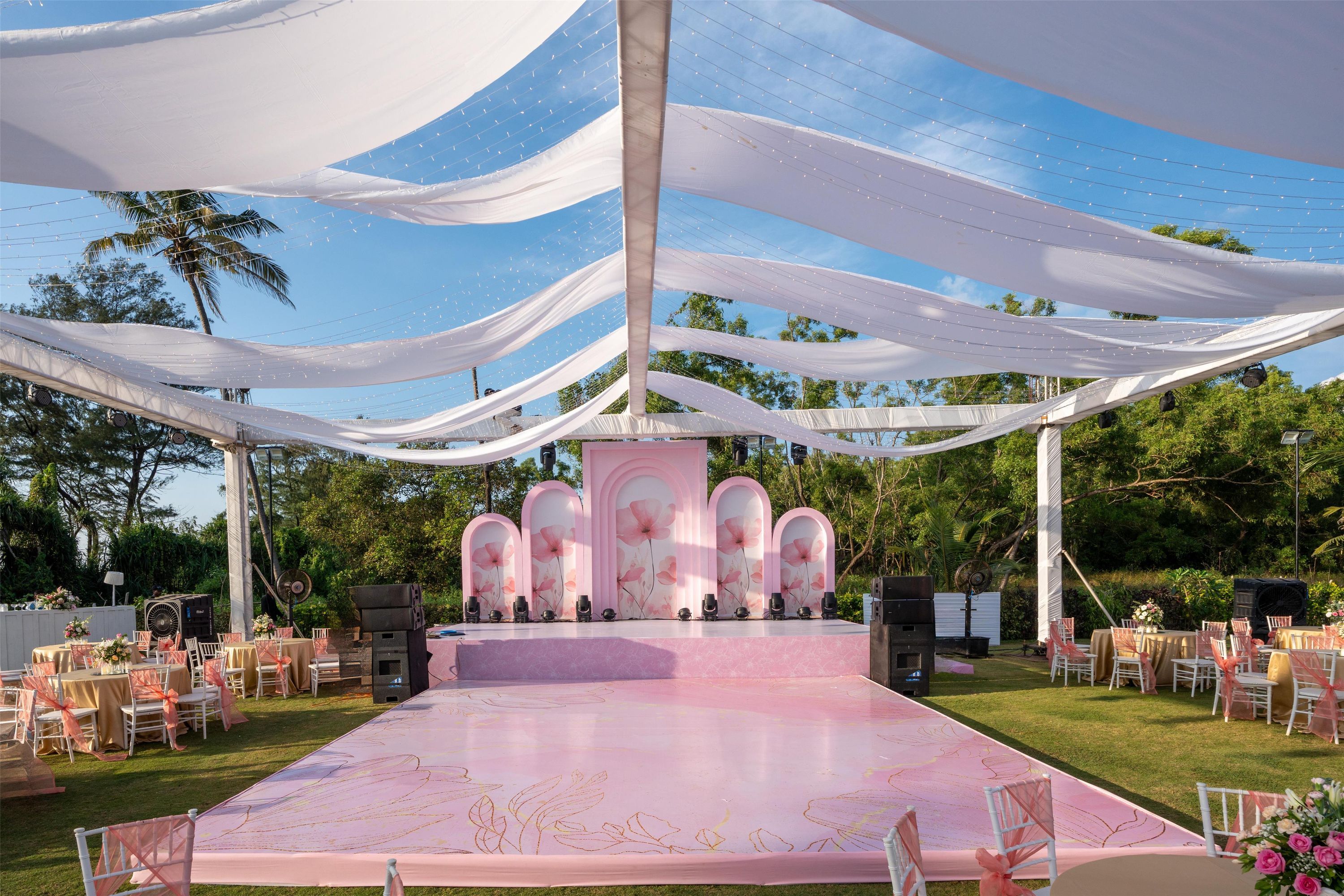 Banquet hall