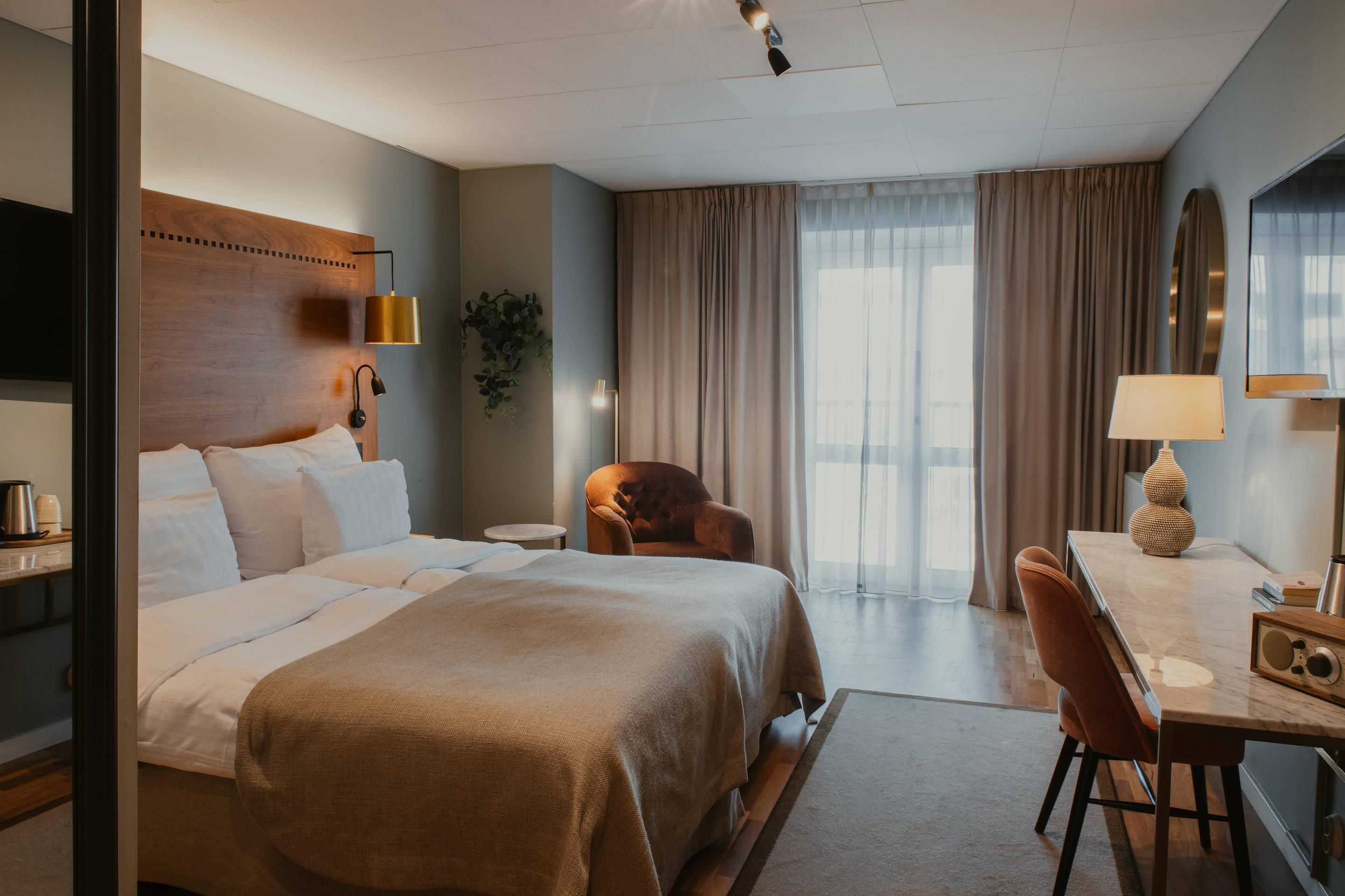 Bedroom