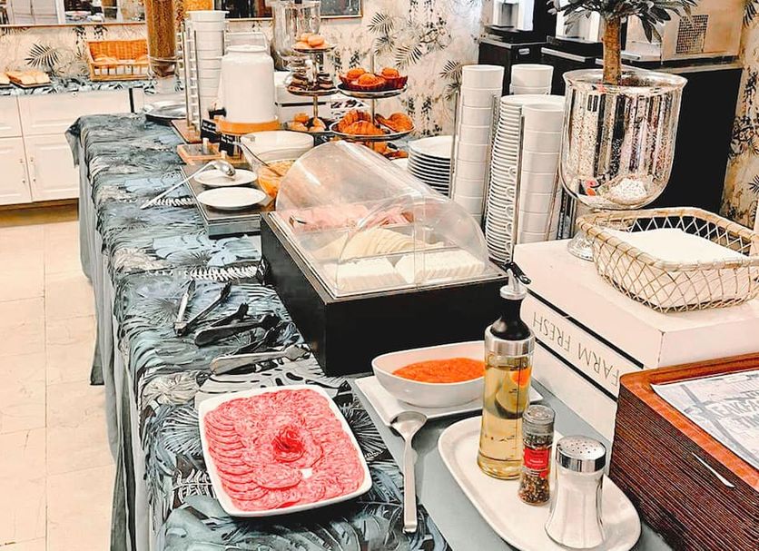 Buffet Photo