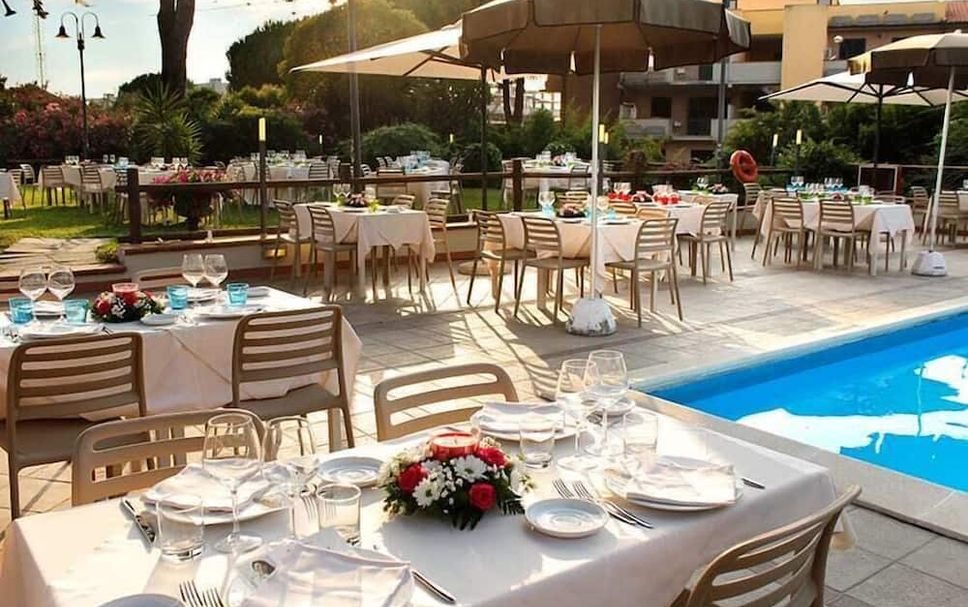 Banquet hall Photo