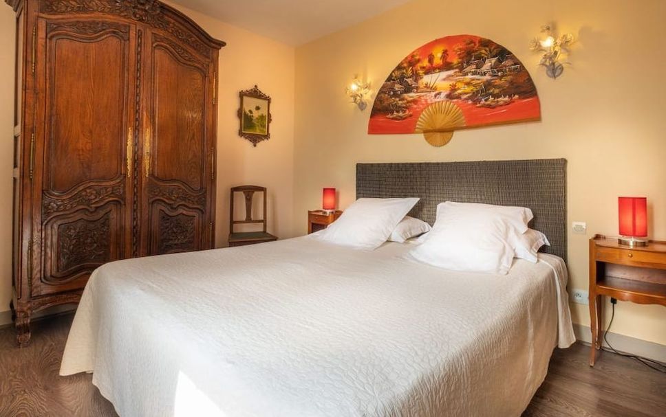Bedroom Photo
