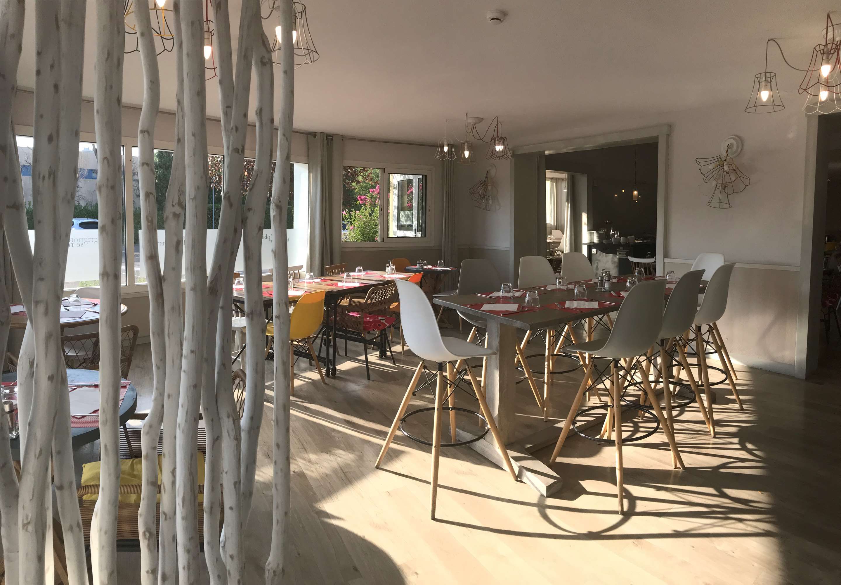 Dining room Photo