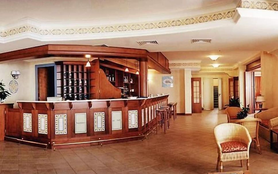 Bar Photo