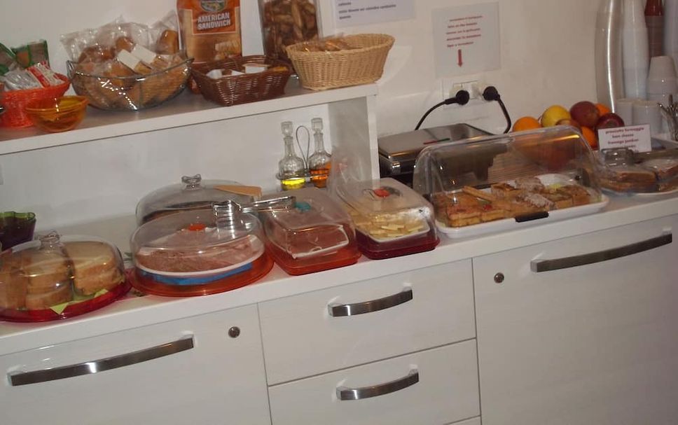 Buffet Photo