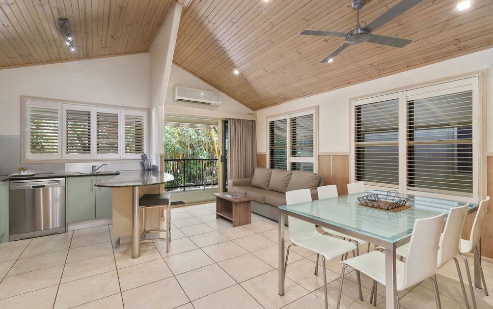 Dining room Photo
