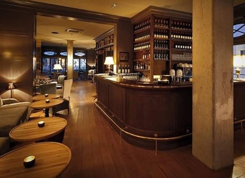 Bar Photo