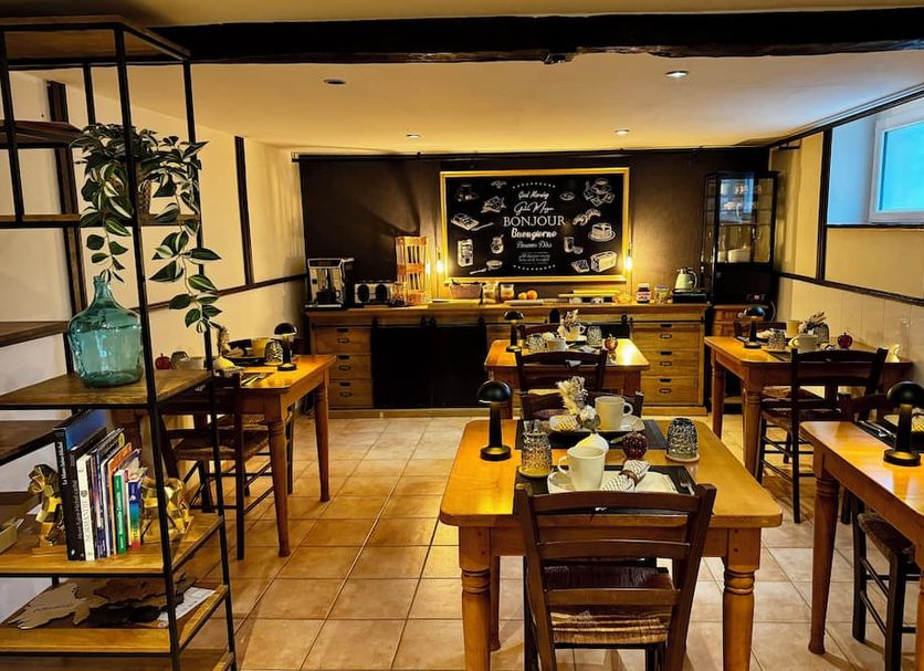 Restaurant Photo