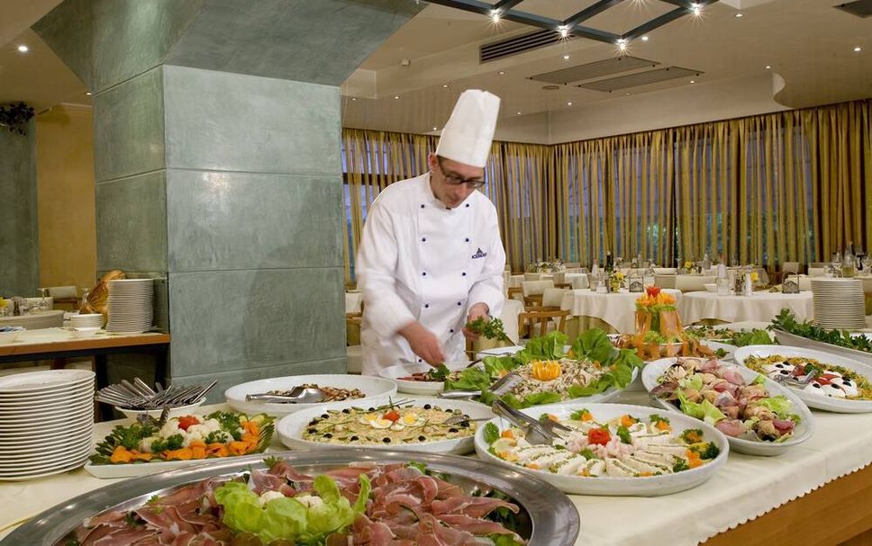 Buffet Photo