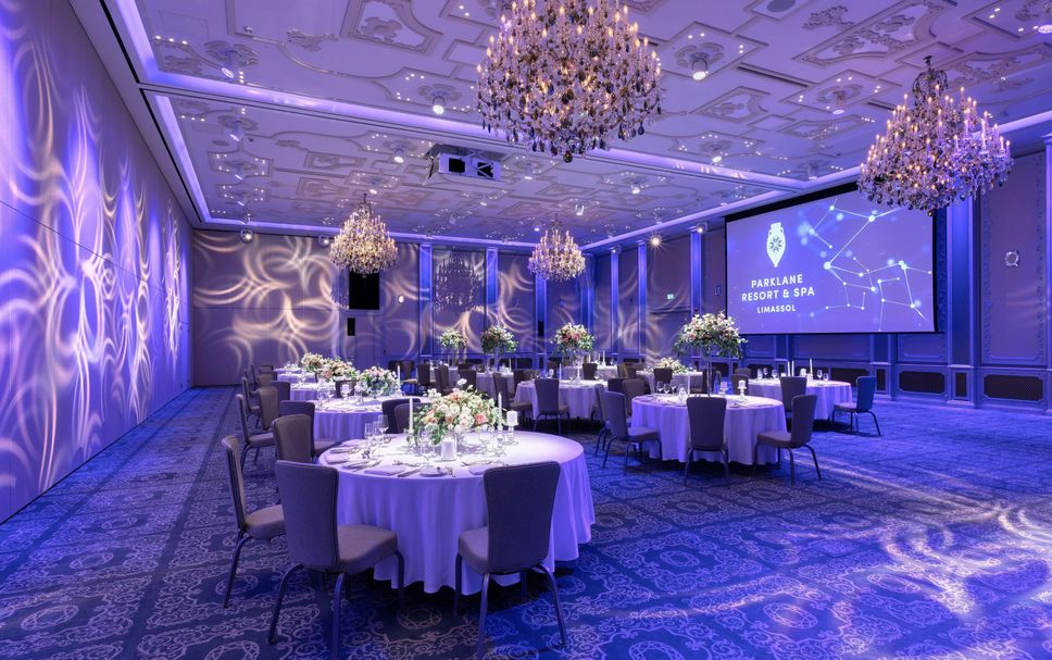 Banquet hall Photo