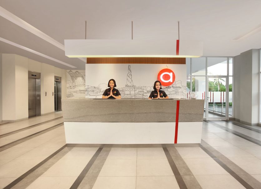 Front desk Photo