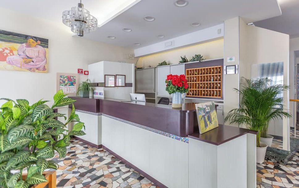 Front desk Photo