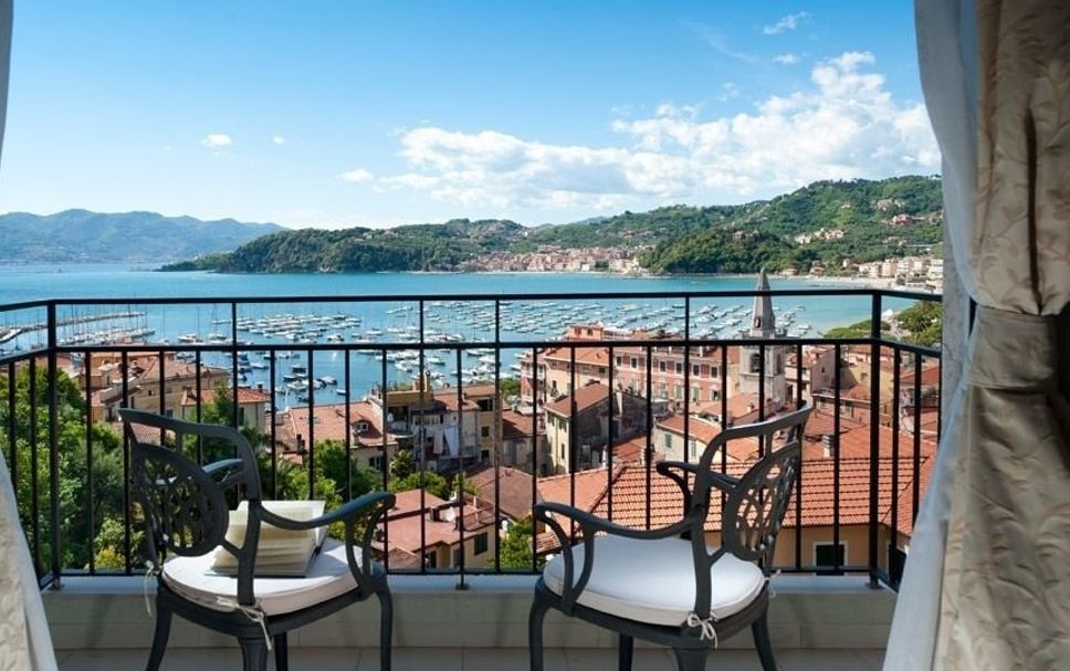 Balcony Photo