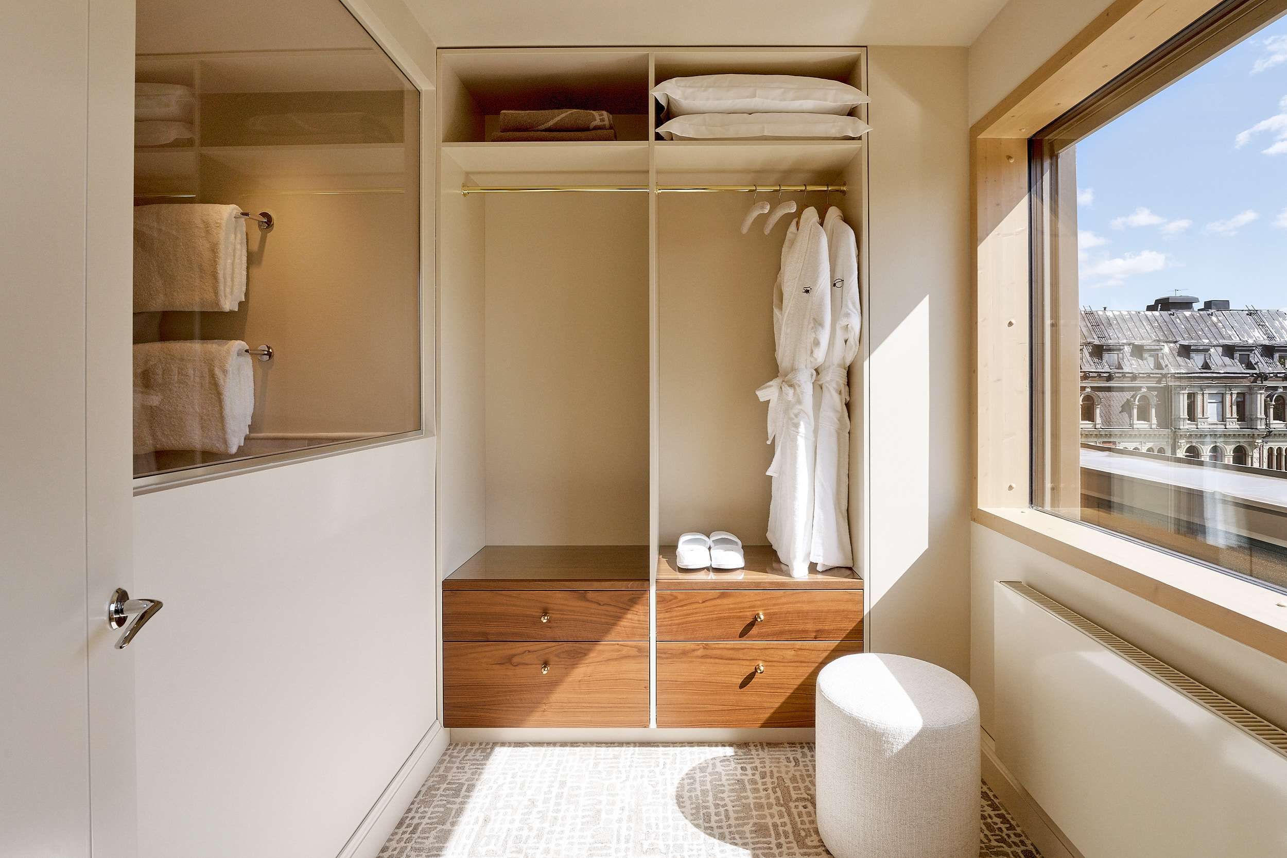 Room amenity