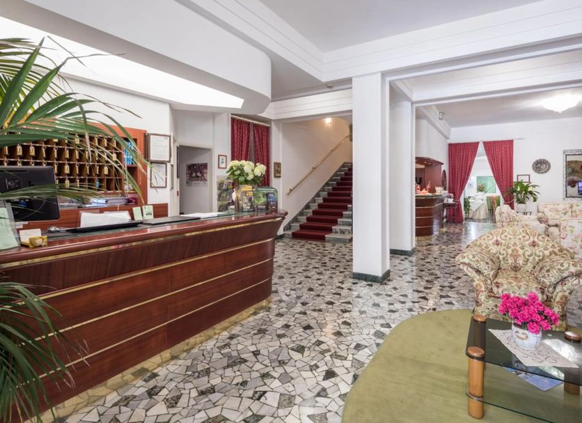 Front desk Photo