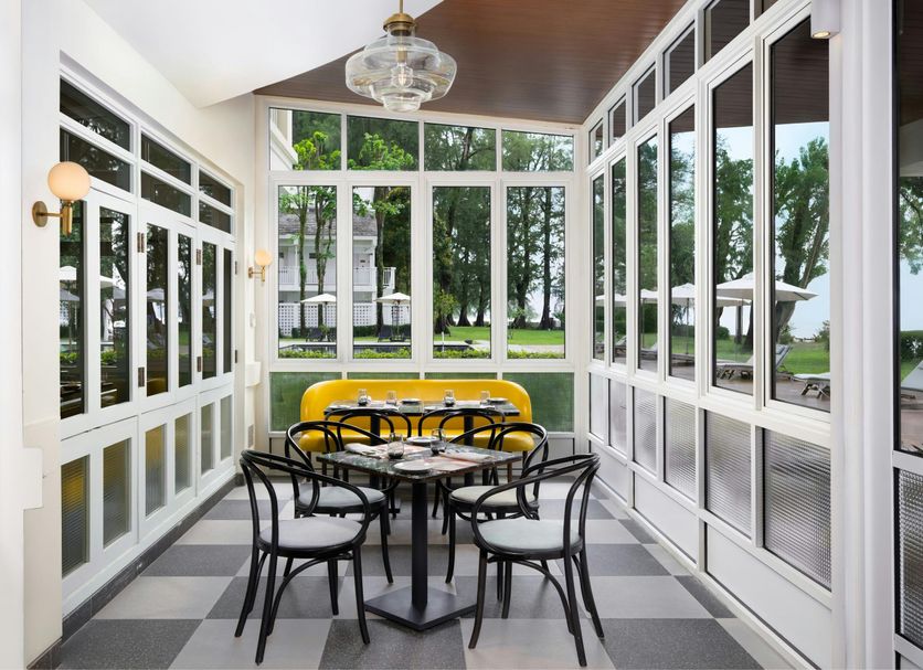 Dining room Photo