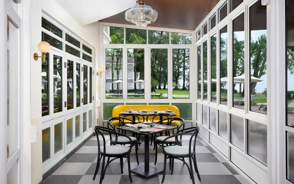 Dining room Photo