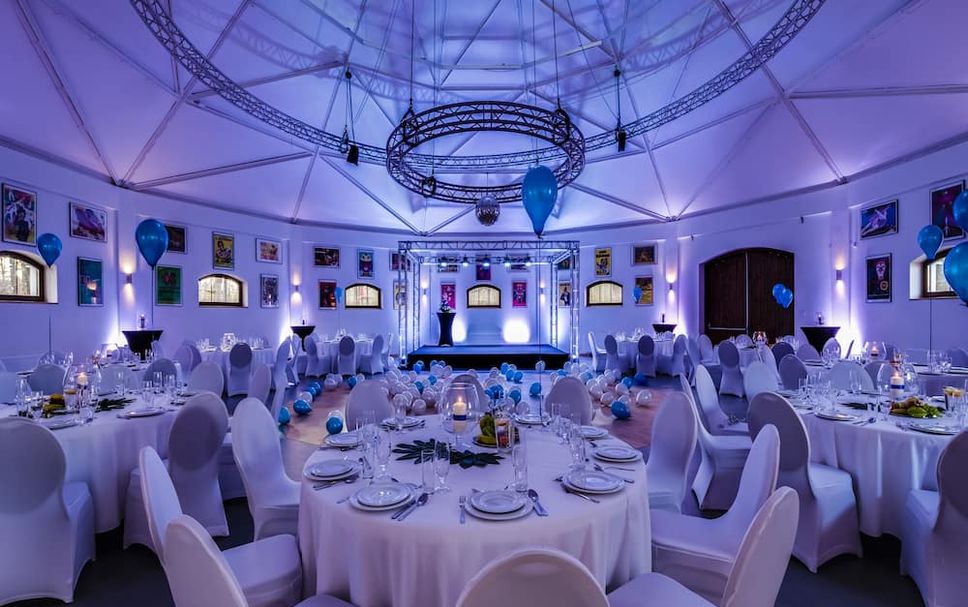 Banquet hall Photo
