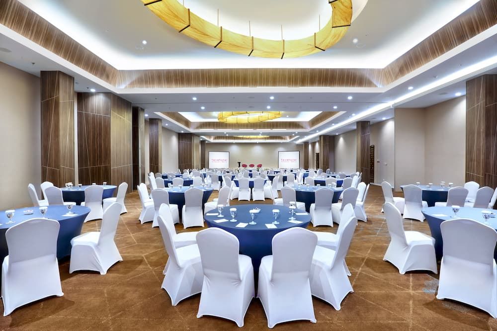 Banquet hall Photo