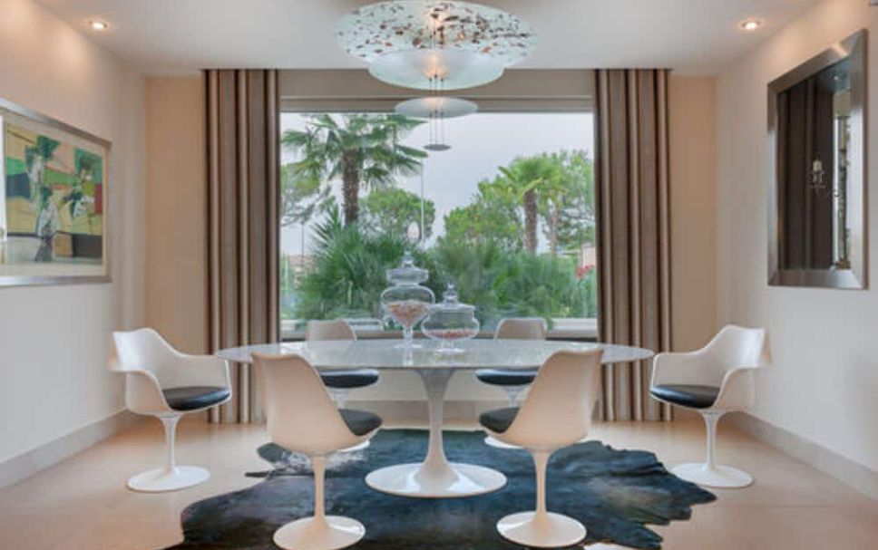 Dining room Photo
