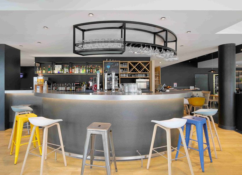 Bar Photo