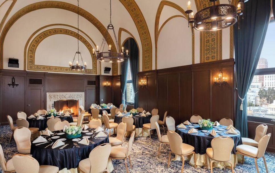 Banquet hall Photo