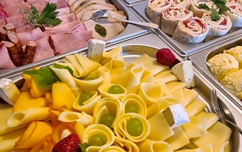 Buffet Photo