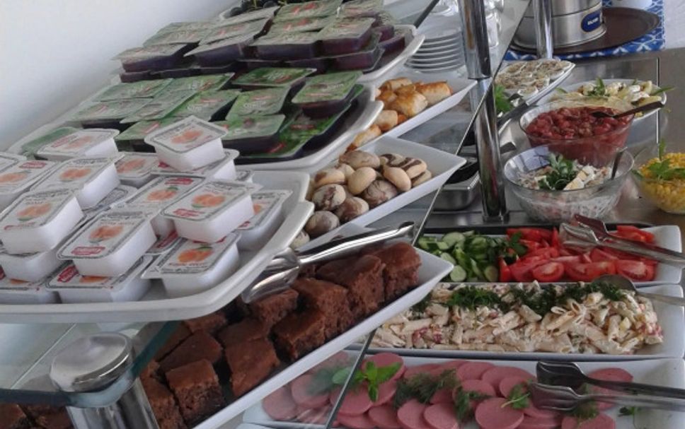 Buffet Photo