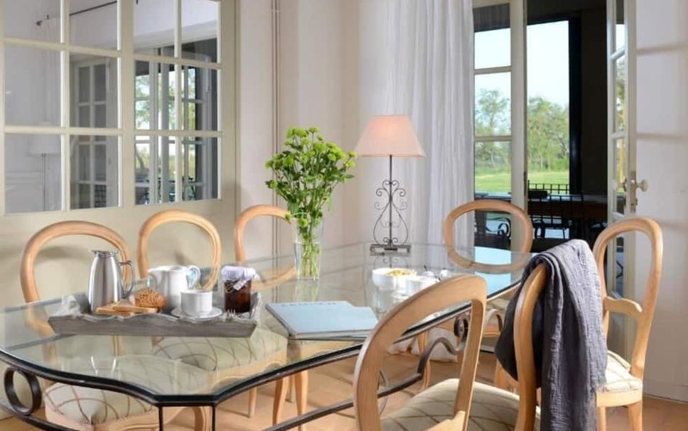 Dining room Photo