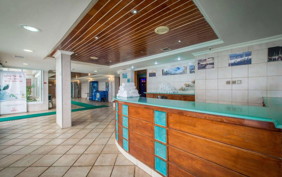 Front desk Photo