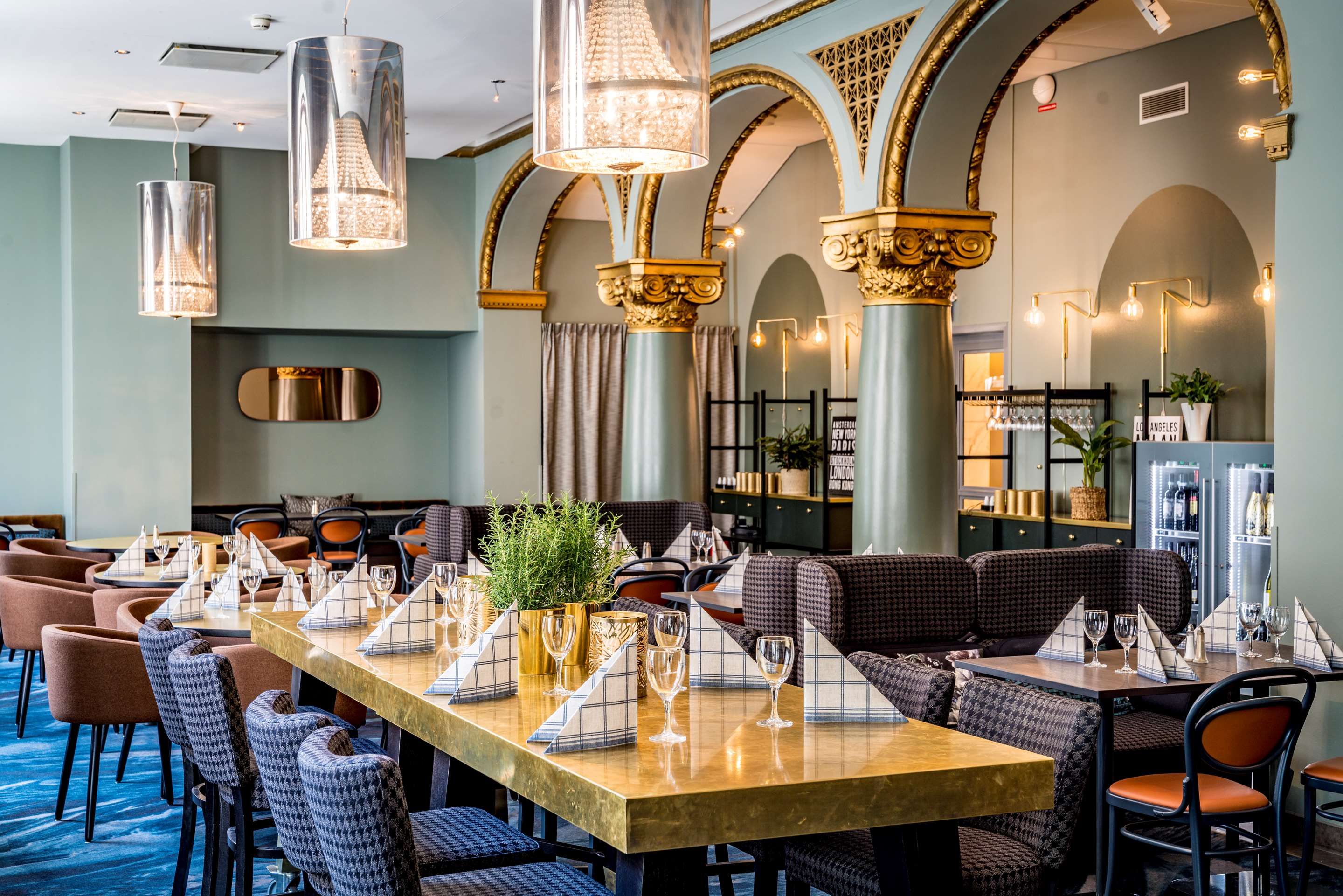 Restaurant Photo