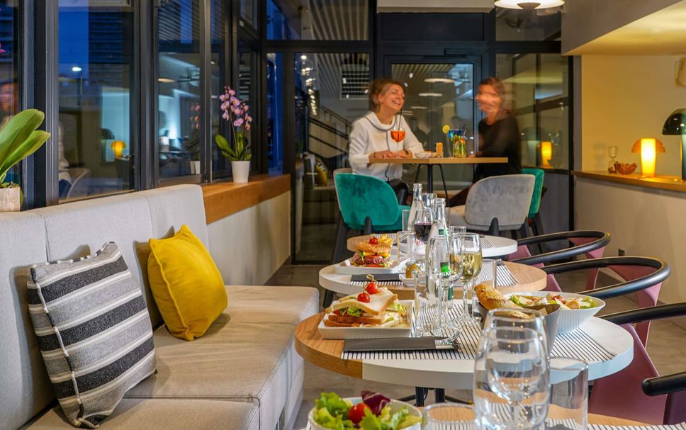 Restaurant Photo