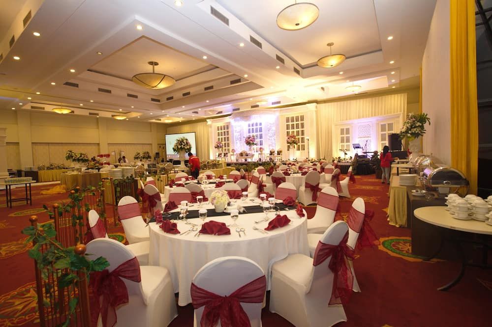 Banquet hall