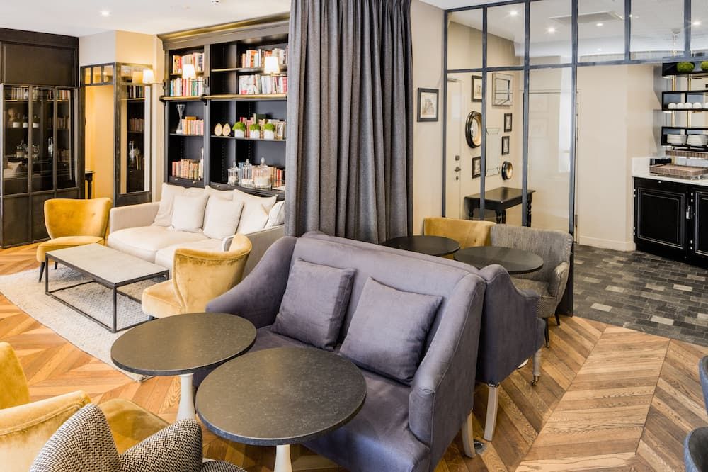 Lounge Photo