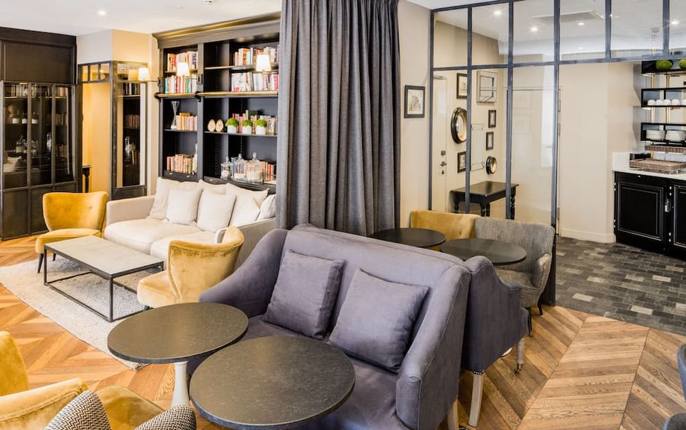 Lounge Photo