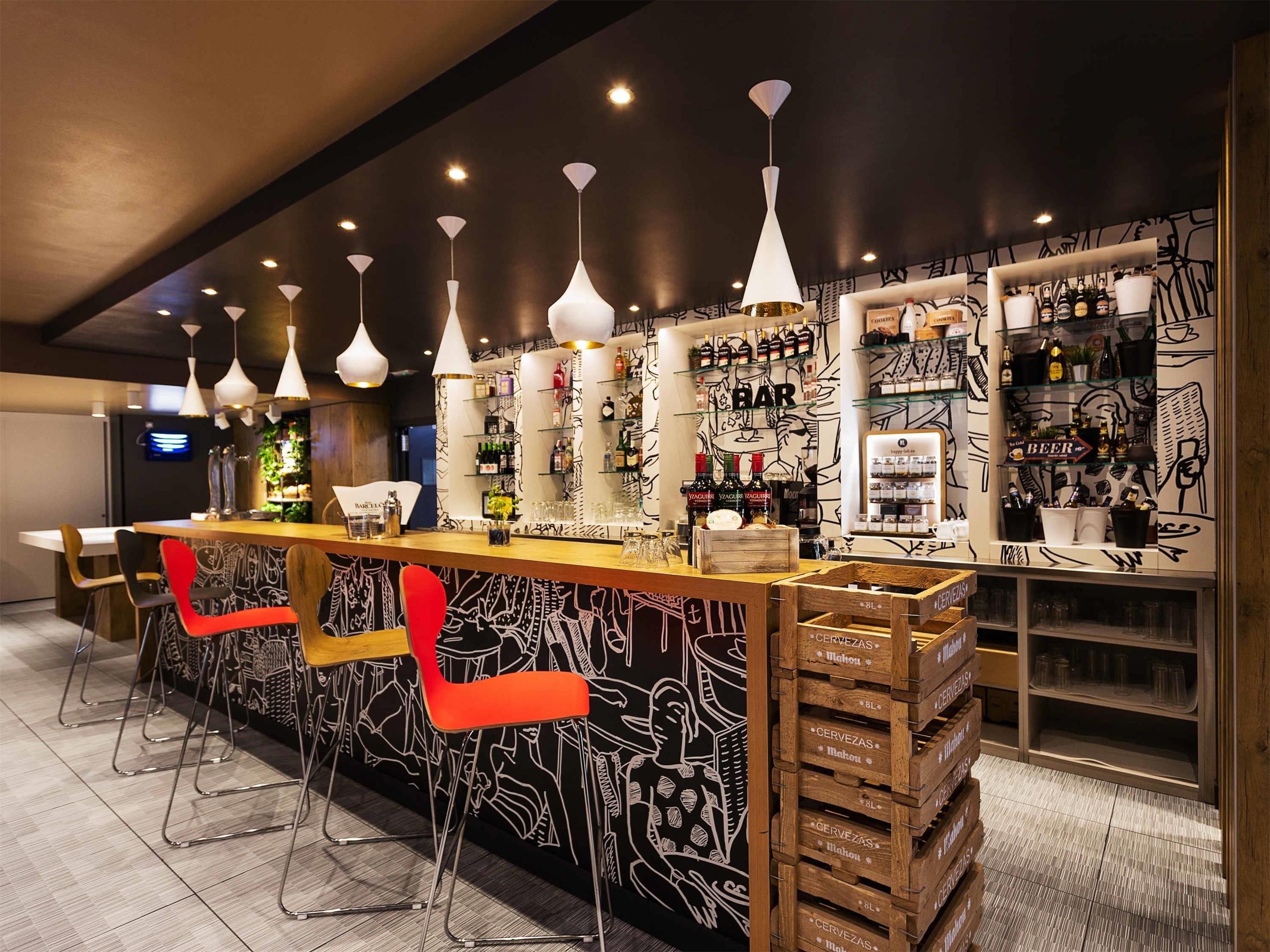Bar Photo