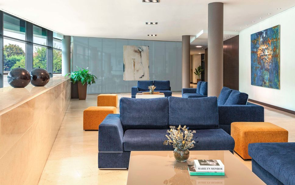 Lounge Photo