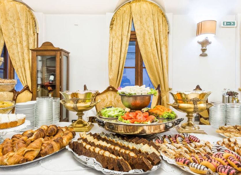 Buffet Photo