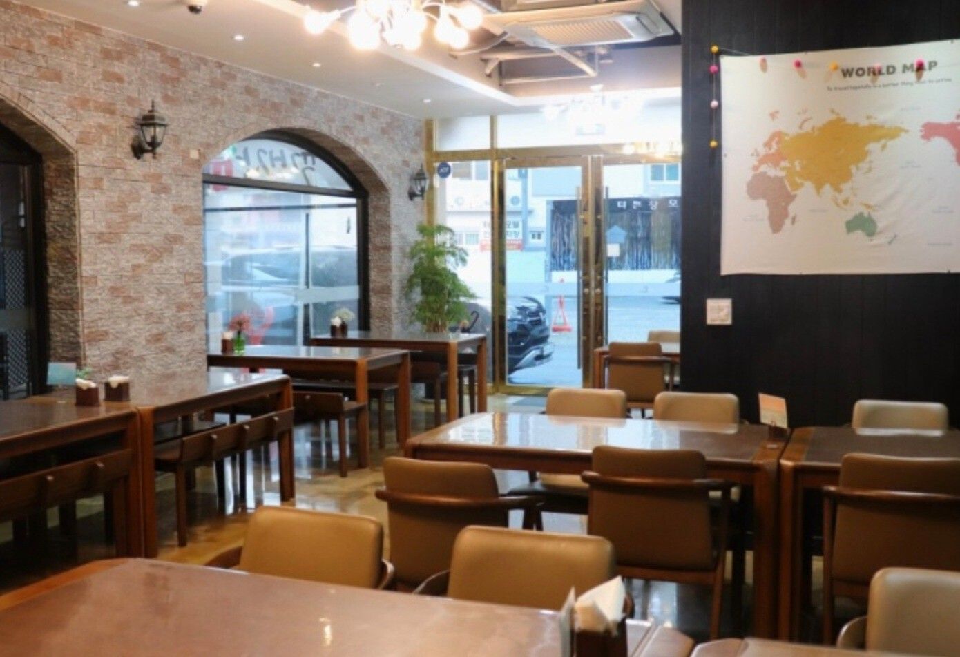 Restaurant Photo