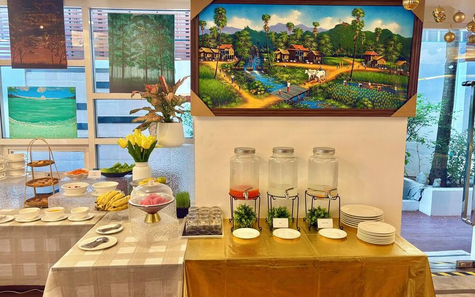 Buffet Photo