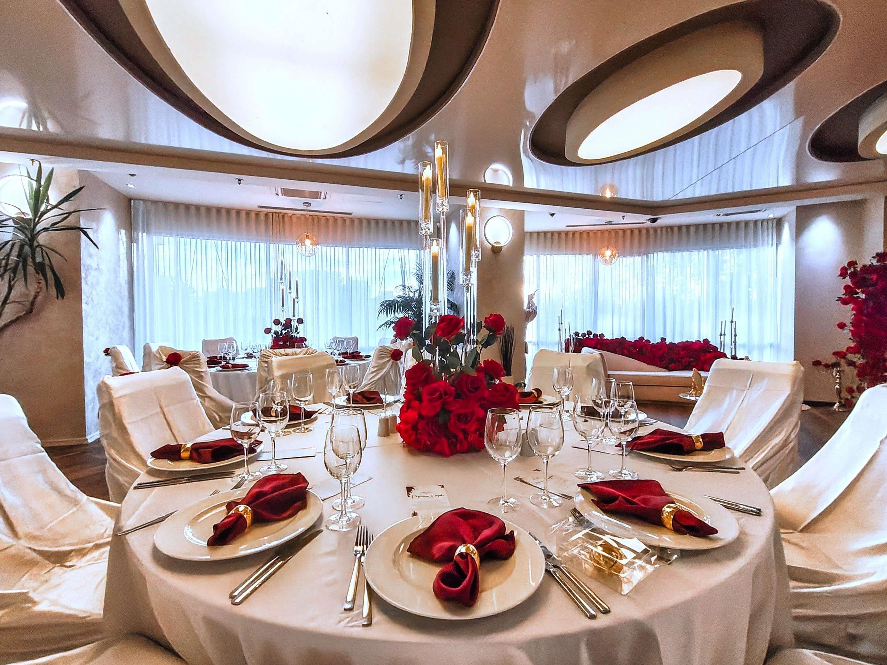 Banquet hall