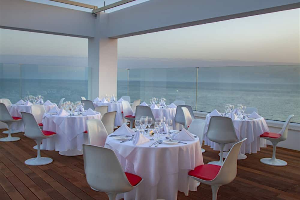 Banquet hall Photo