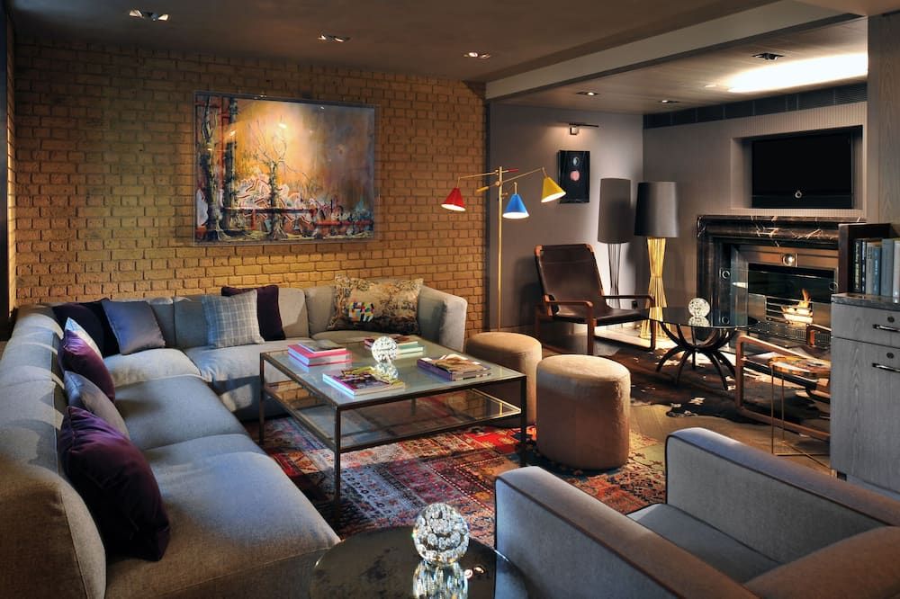 Lounge Photo