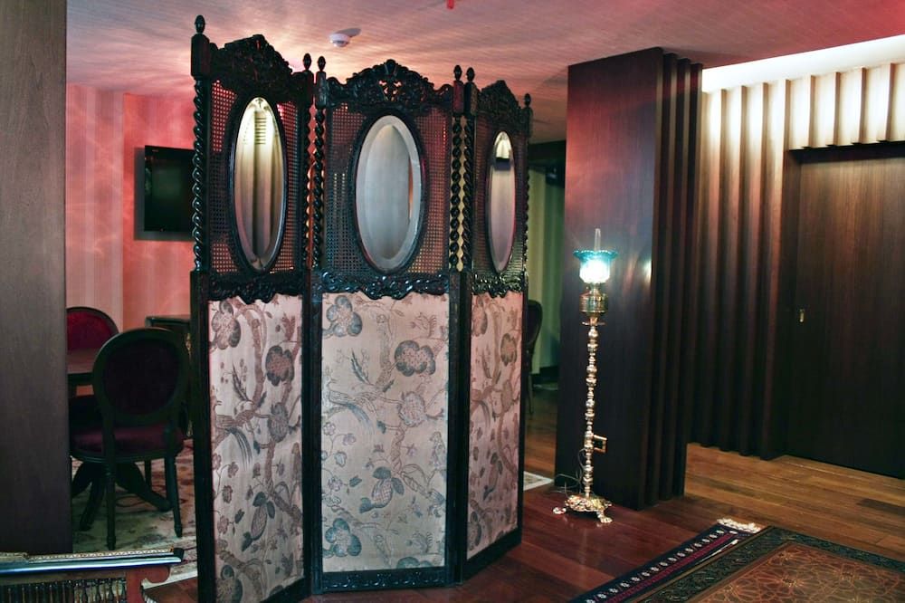 Room amenity