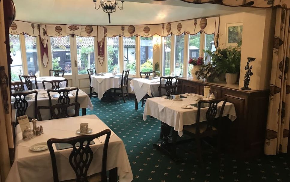 Restaurant Photo