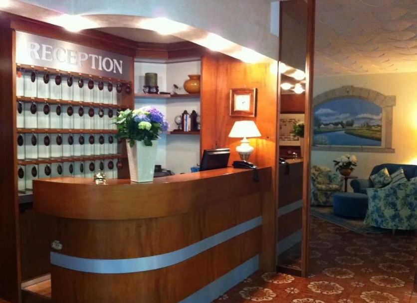 Front desk Photo