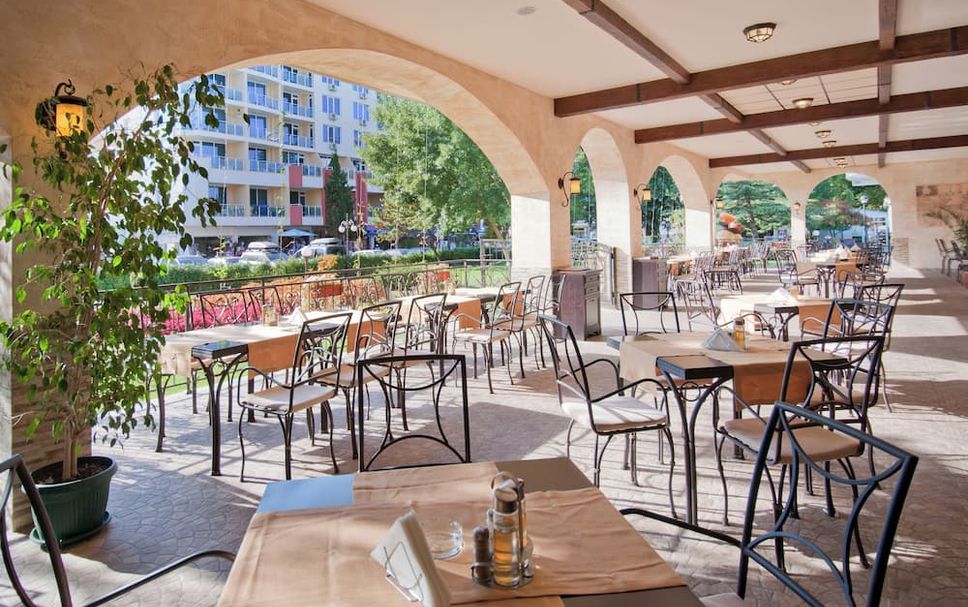 Restaurant Photo